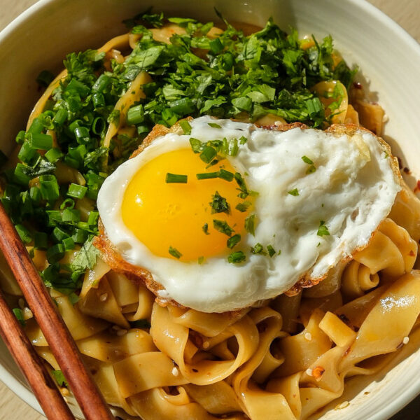 10 Minute Garlic Chili Crisp Oil Noodles