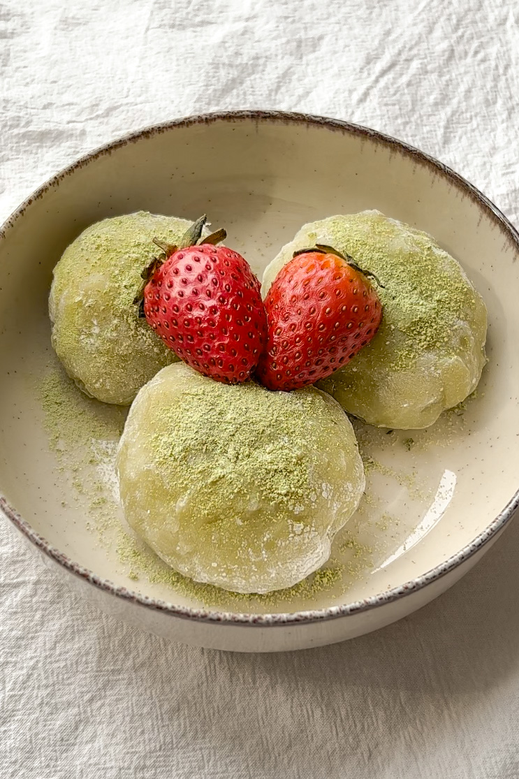 Matcha Strawberry Mochi 