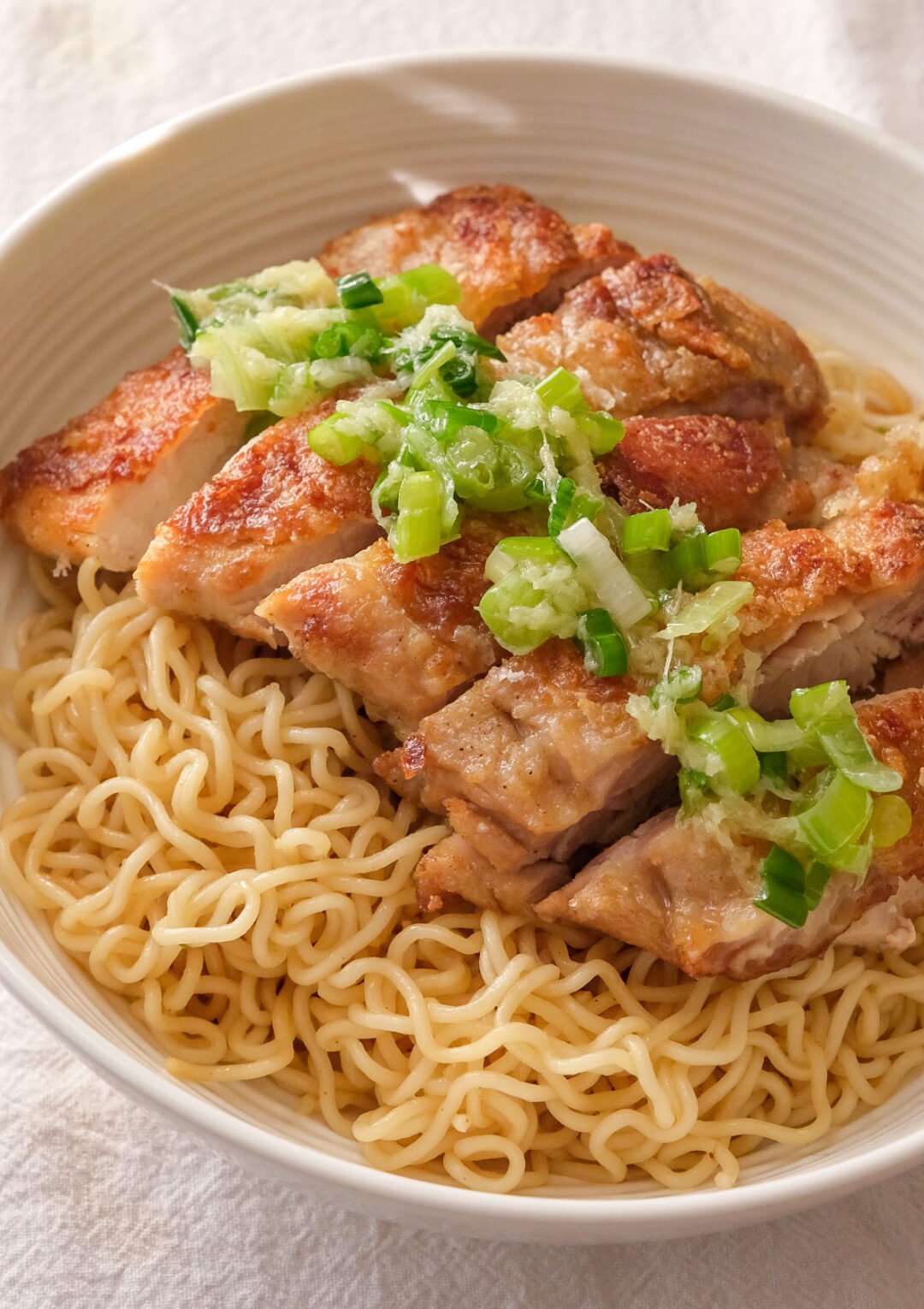 Scallion Oil Crispy Chicken Noodles